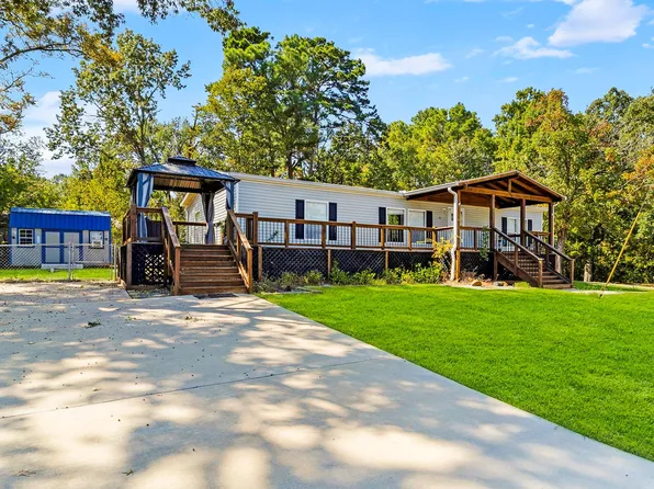 41 Ferguson Way, Pointblank, TX 77364