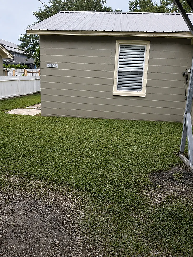 Coming Soon Move-In Ready 2BR/1BA Duplex with Modern Updates in Prime Zephyrhills Location! — Photo 1