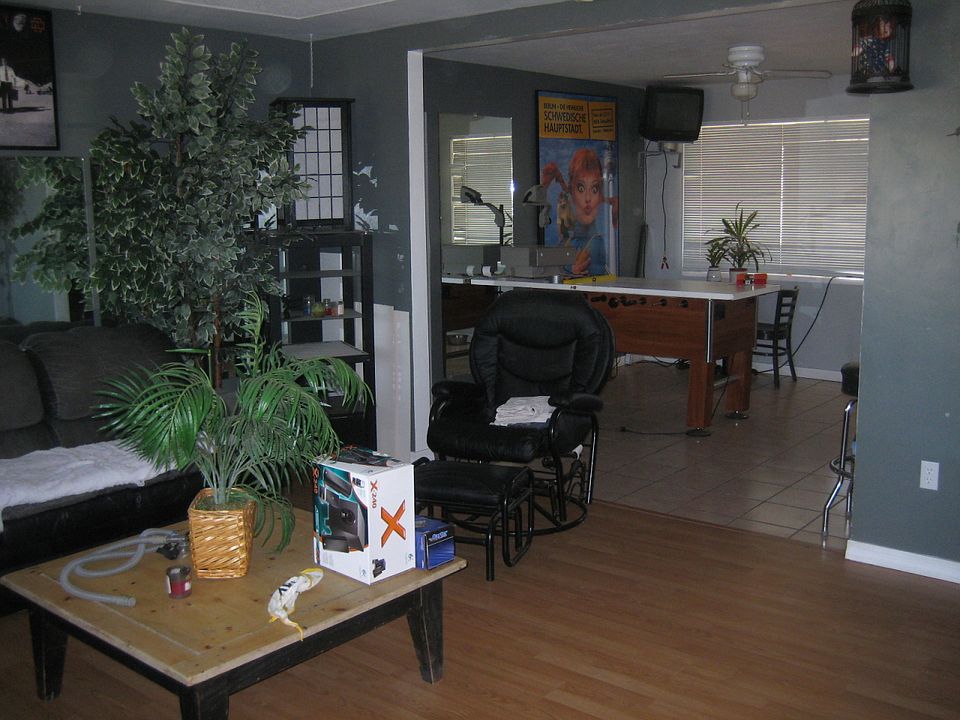 2nd image of 1137 W LAIRD Street