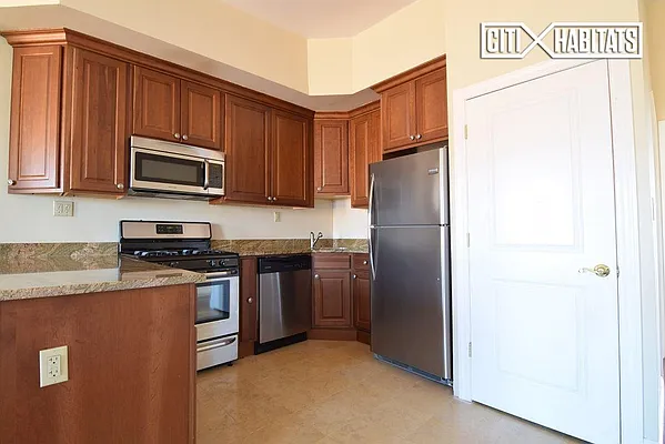 Rented by Citi Habitats | media 36