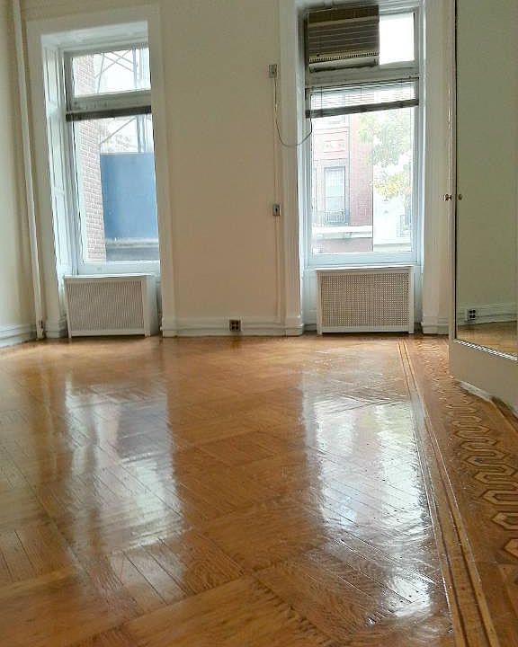2nd image of 14 E 80th St APT 2A