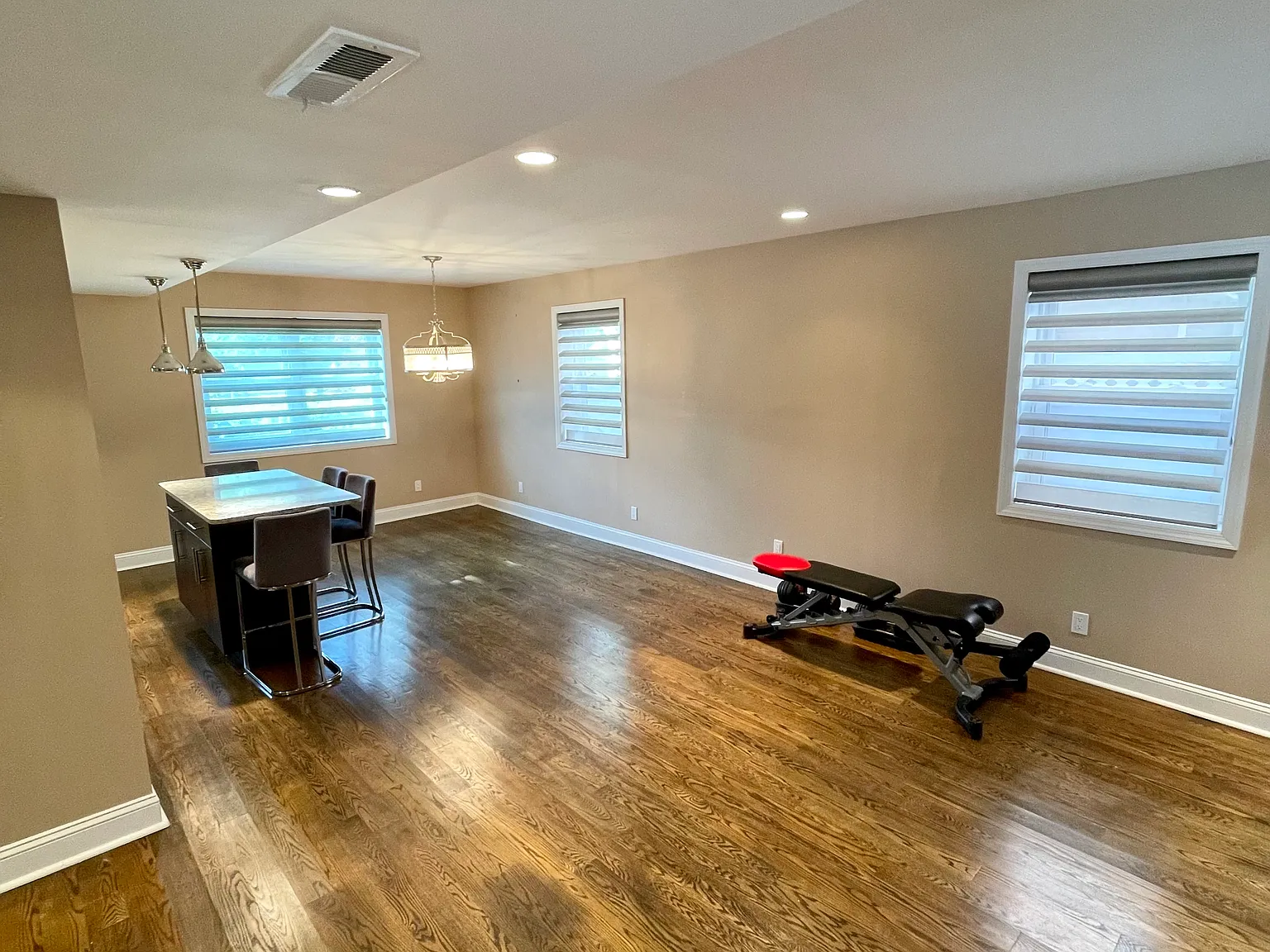 2 bed, 900 sqft, $2,900 — Photo 4