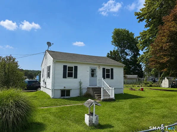 210 Midway Oval, Groton, CT 06340