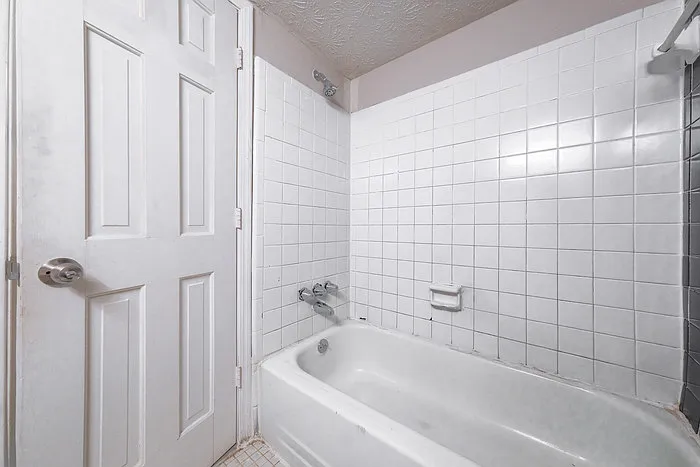 6424 Woodstone Way — Photo 24