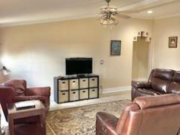 4th image of 21 Snowberry Rd
