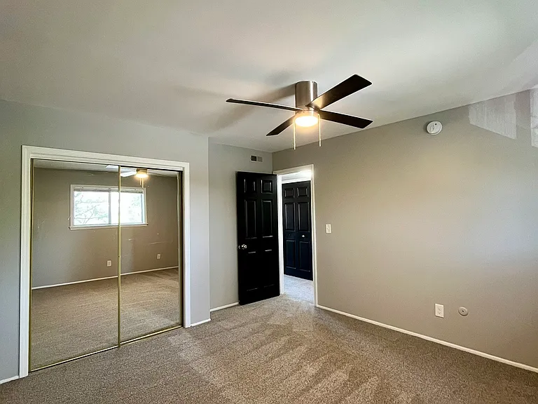 4415 Oakwood Blvd — Photo 17