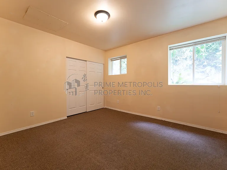11322 Exeter Ave NE — Photo 22