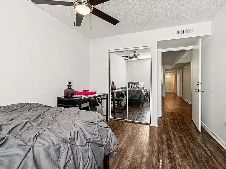 24-web-or-mls-SW 27th St-S1212-024