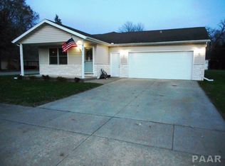 412 Walnut St, Varna, IL 61375