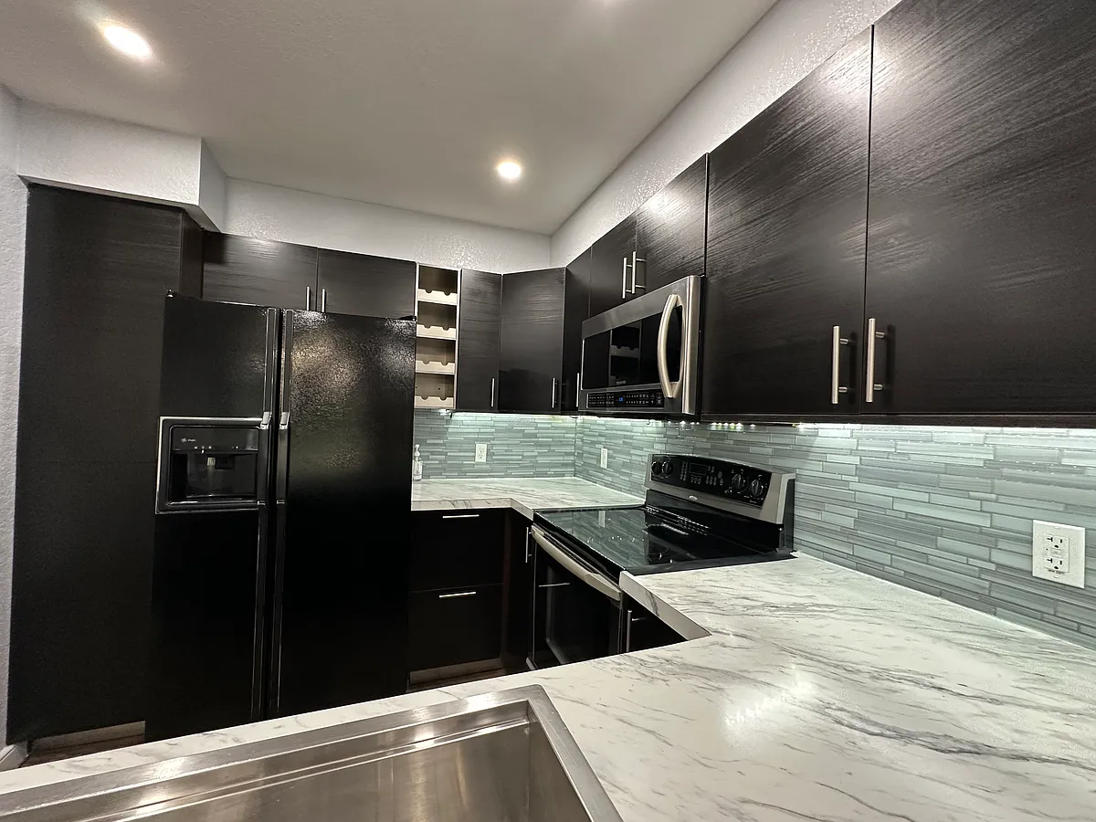 Building Photo - 13953 Fairway Island Dr #623