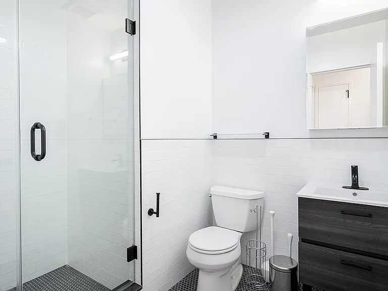 283 Evergreen Ave #1L — Photo 6