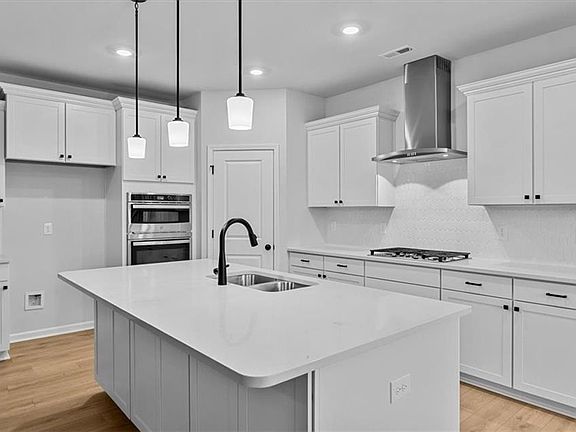 3rd image of 3027 Bayou St