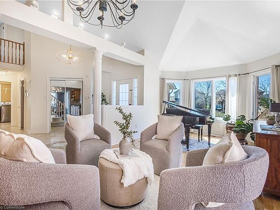 4th image of 4105 Highland Park Dr