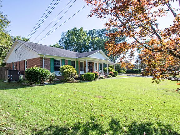 3rd image of 44 Franwood Dr