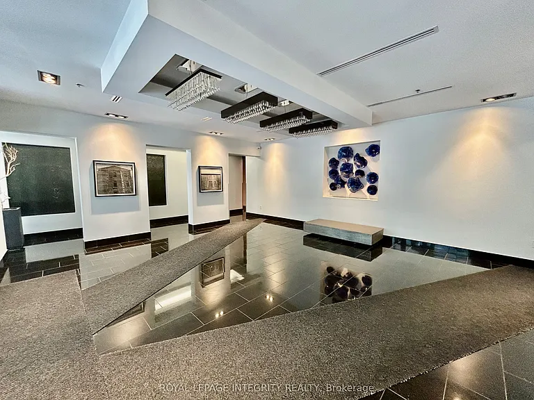 101 Richmond Rd #420 — Photo 4