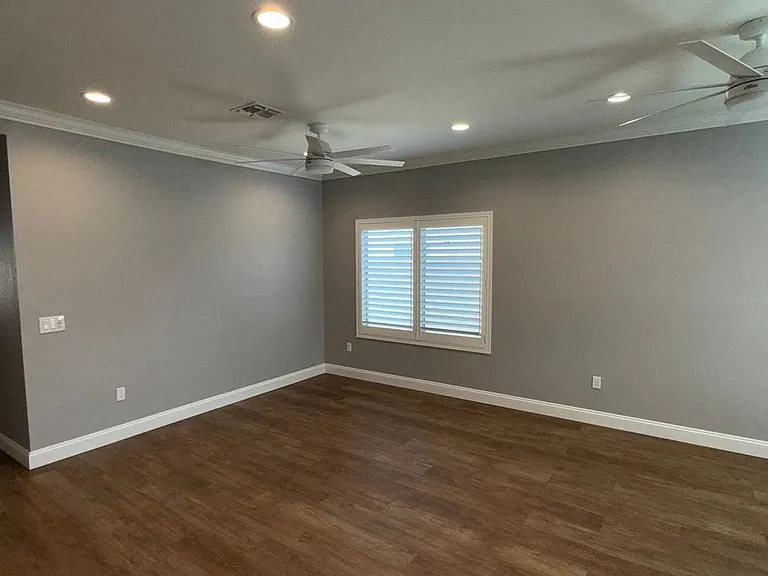 2140 E Remington Pl — Photo 2