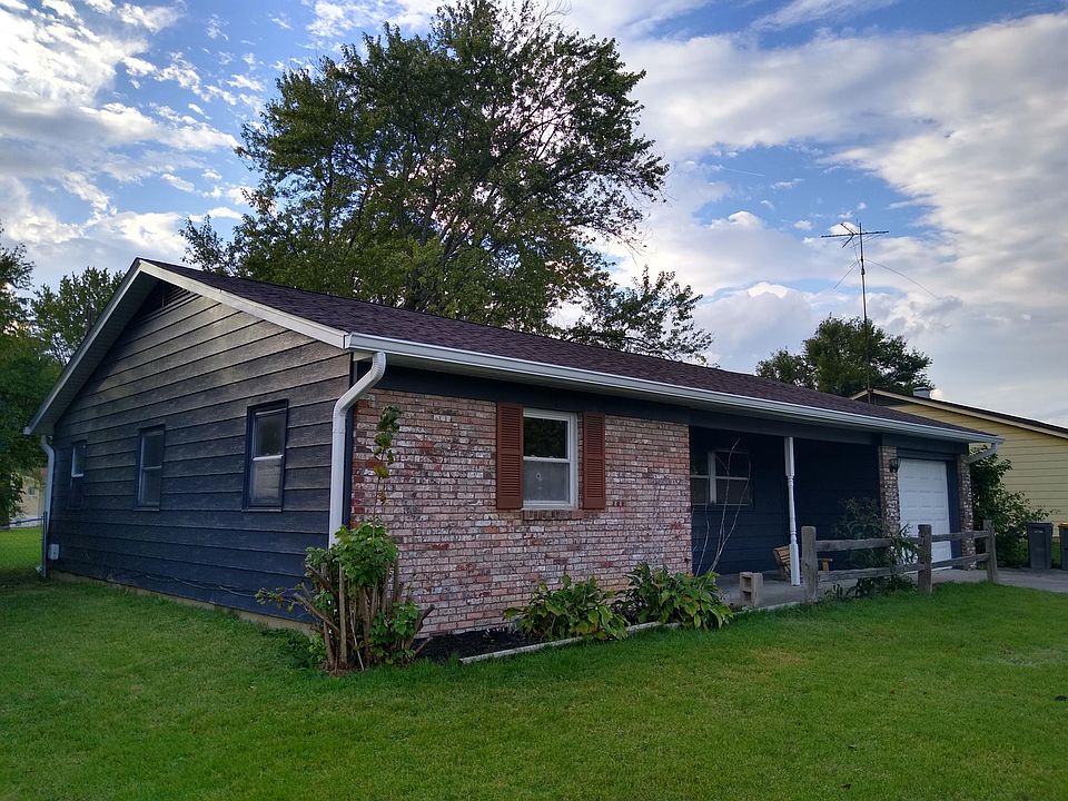 1st image of 740 S Parkway Dr