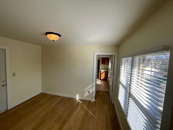 4th image of 3548 Girard Ave N #3