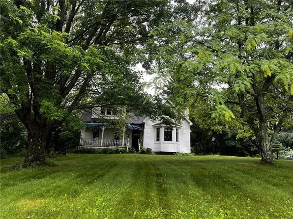 1527 Deerfield Road, Eau Claire, WI 54703