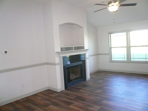 5th image of 910 Slow Creek Ct