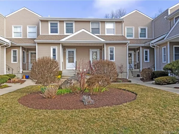 47 Cobblestone Drive #47, Groton, CT 06340