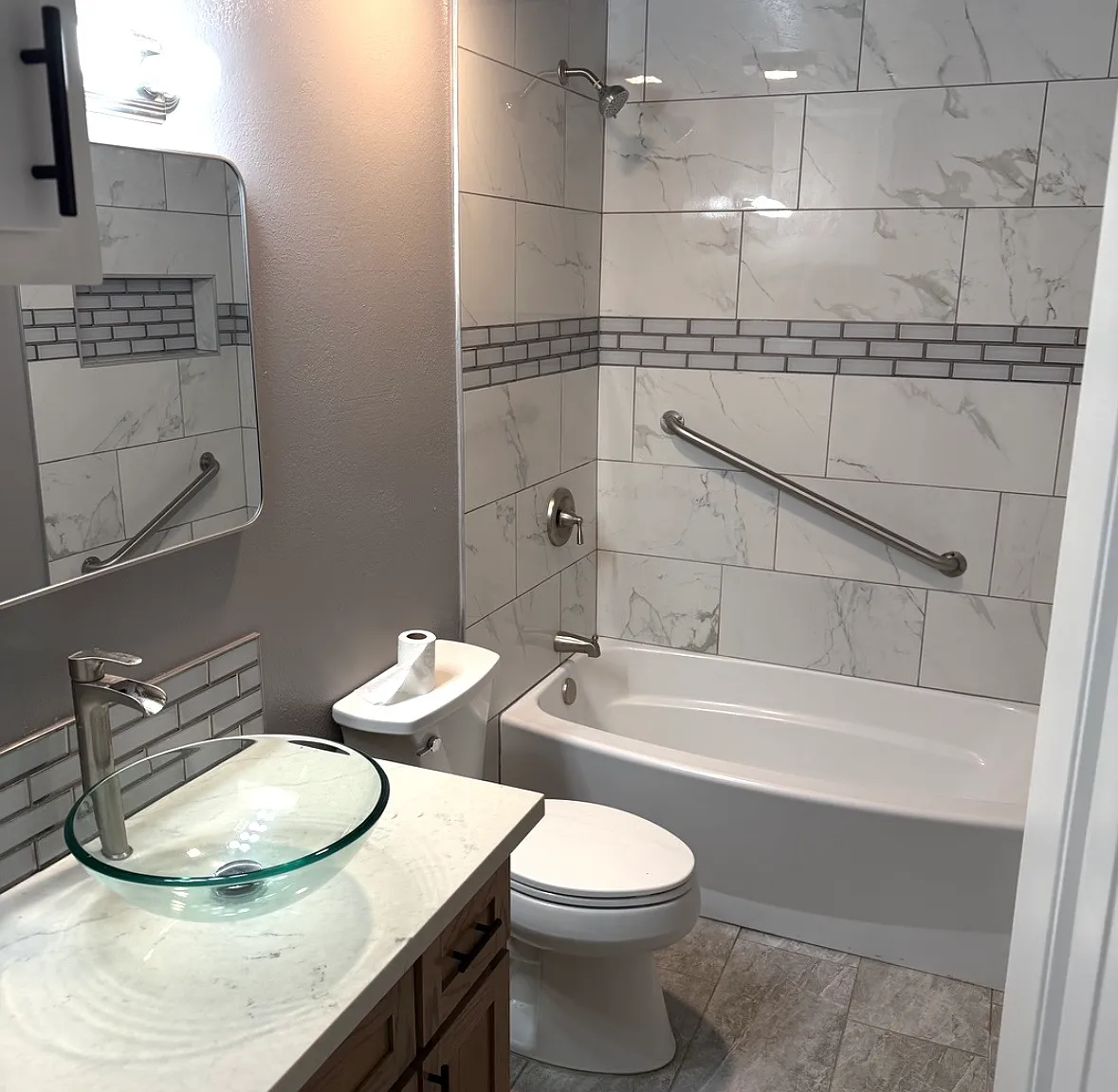 2 bed, 875 sqft, $1,769 — Photo 3