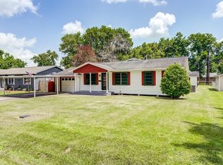 305 Yaupon St, Sweeny, TX 77480