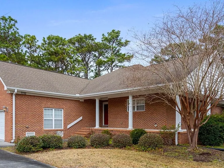 7752 Cypress Island Dr — Photo 1