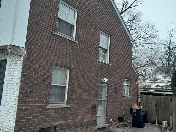 3rd image of 2597 W Eight Mile Rd