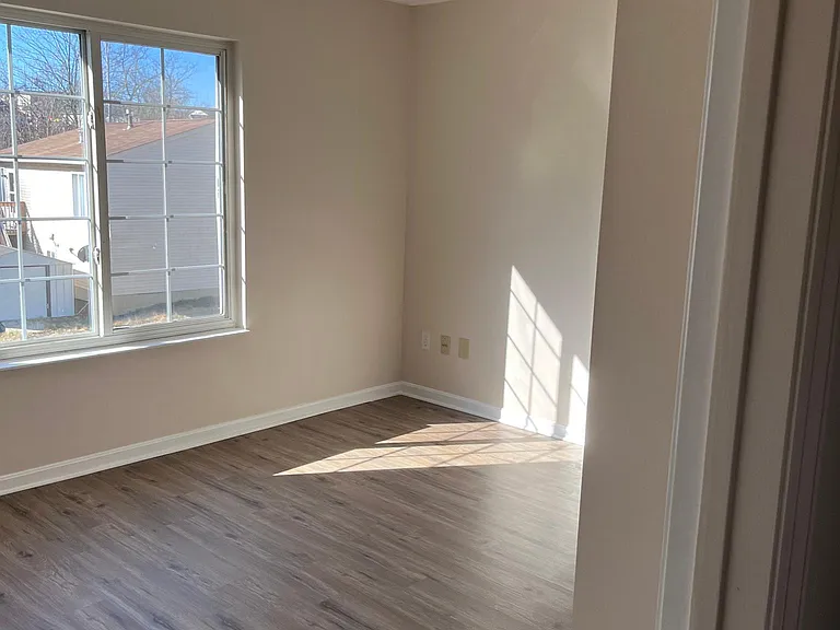 3583 Mitten Dr — Photo 4