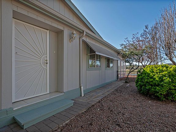 5th image of 905 W Driftwood Dr