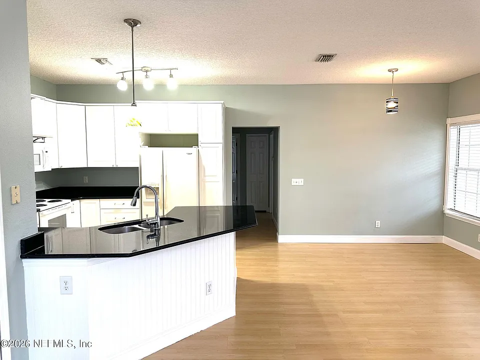 1723 Forest Lake Cir W #3
