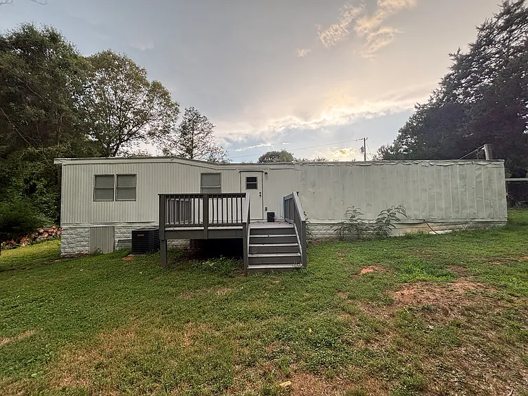 661 Hendricks Rd — Photo 10
