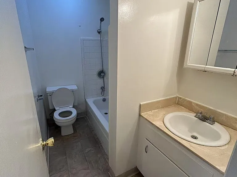 922 W Duarte Rd #11 — Photo 13