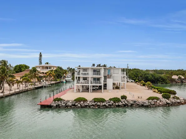 999 98th St APT 2, Marathon, FL 33050