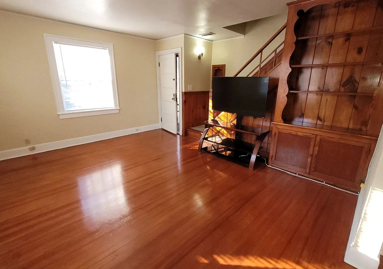Monterey1408 — Photo 2