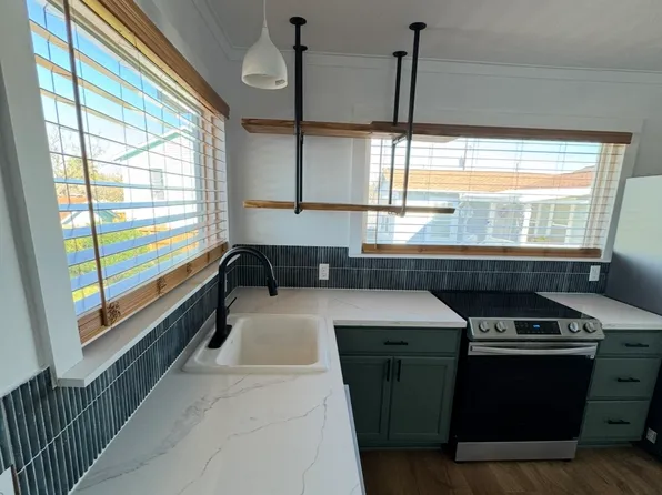 4913 Avenue O 1/2 #A, Galveston, TX 77551
