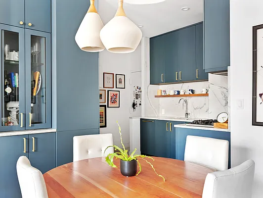 Sold by Compass | media 2