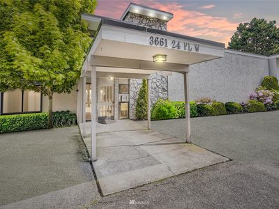 3661 24th Pl W APT 208, Seattle, WA, 98199