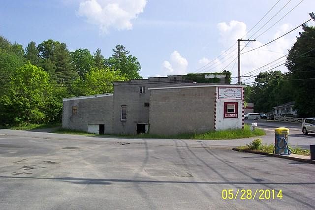 2nd image of 340 N Eisenhower Dr