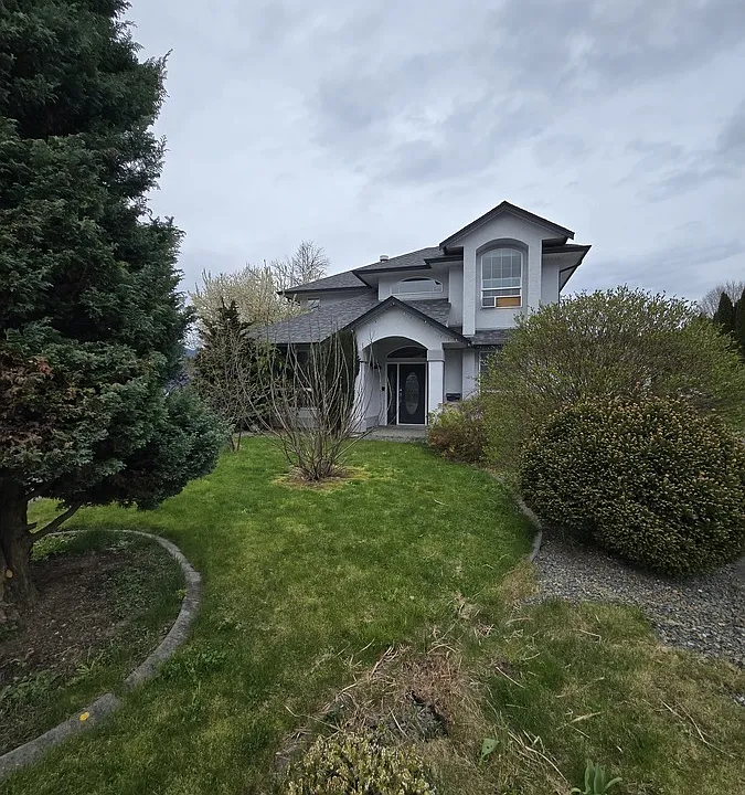 1613 Arbutus Dr