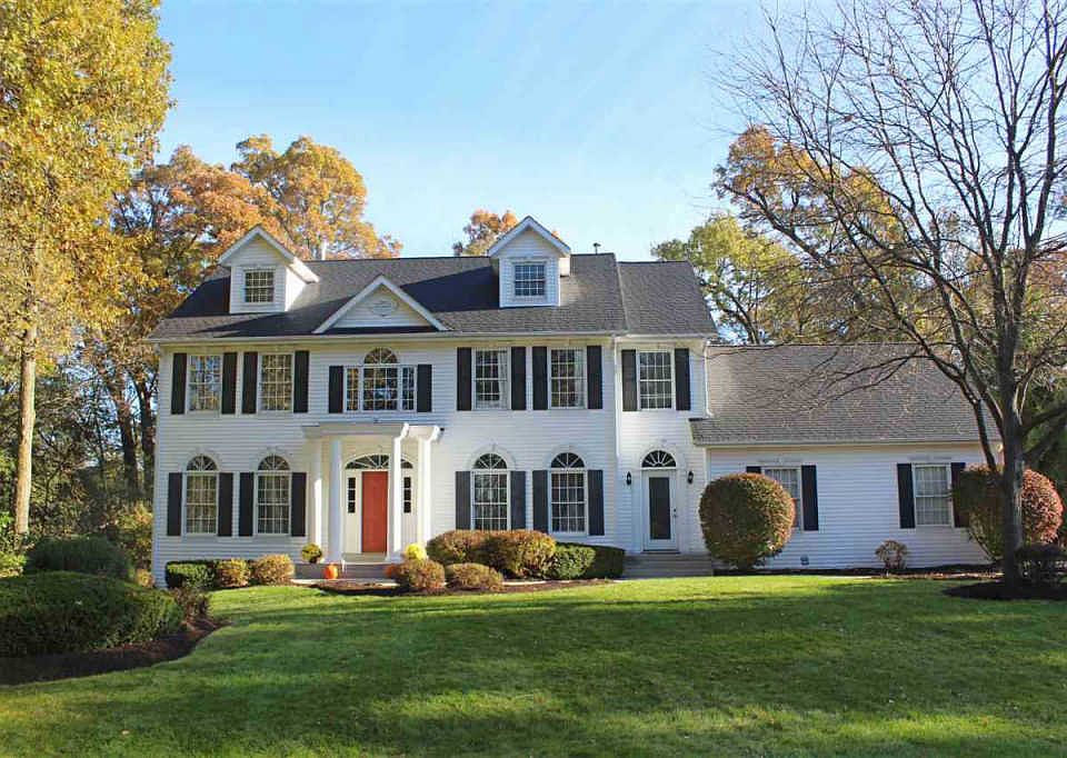 1st image of 7414 Briarcliff Dr
