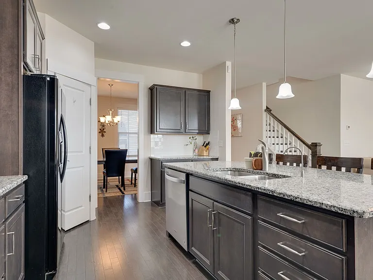 1332 Fairbanks St — Photo 12