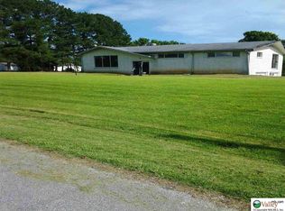 179 Spring St, Rogersville, AL 35652