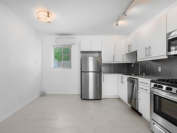 4th image of 1530 E Palm Canyon Dr APT 206