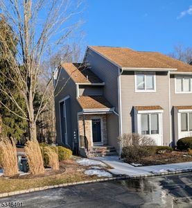 351 Valley Rd, Gillette, NJ, 07933