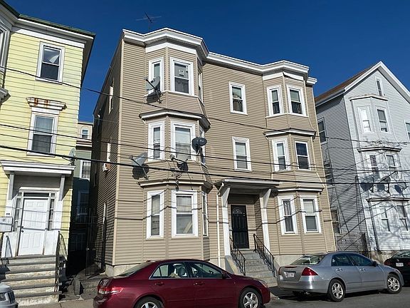 3rd image of 24-24A Clarence St