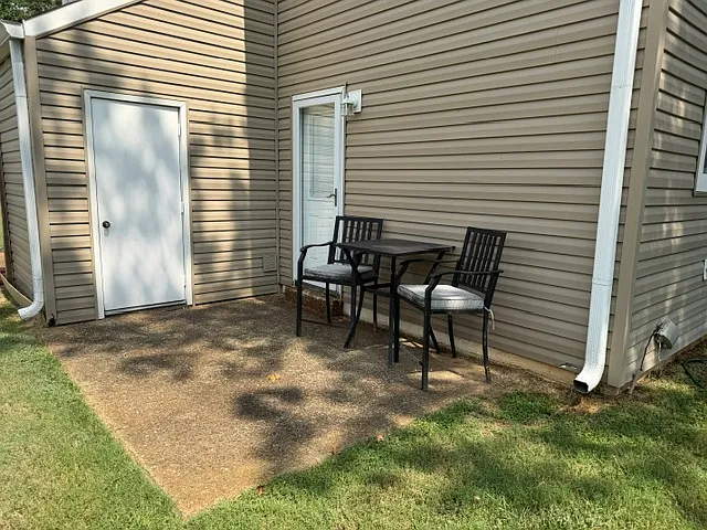 2 bed, 1.5 bath, 1020 sqft, $1,600 — Photo 4