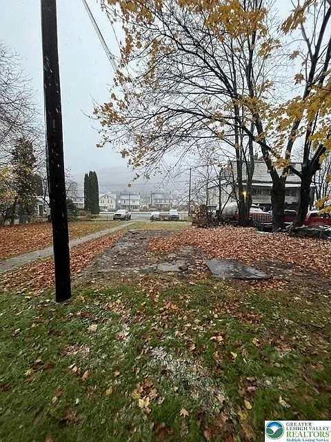 Building Photo - 232 W Catawissa St #3