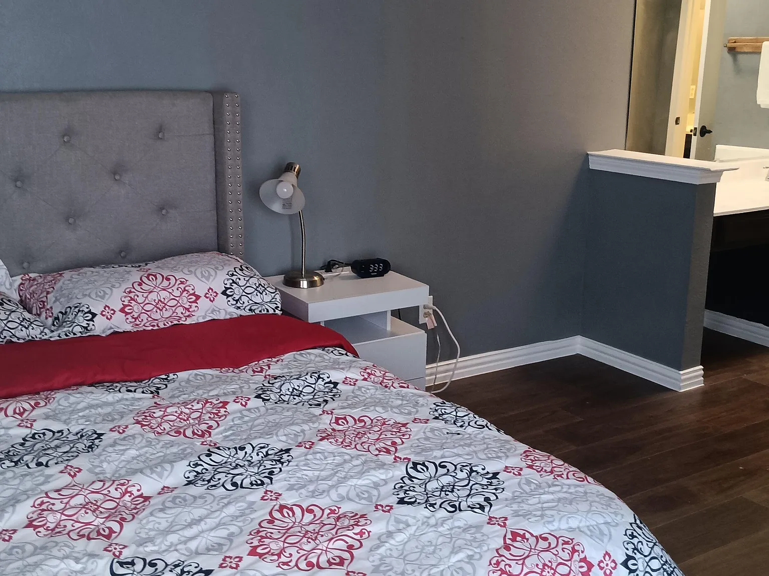 4 bed, 2.5 bath, 1464 sqft, $1,594 — Photo 1